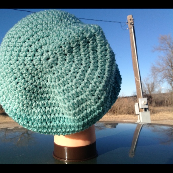 Crochet slouchy ombre color. NWOT - Picture 3 of 4